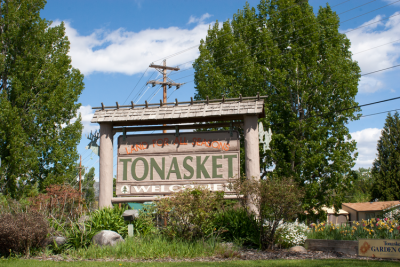 Tonasket Welcome Sign